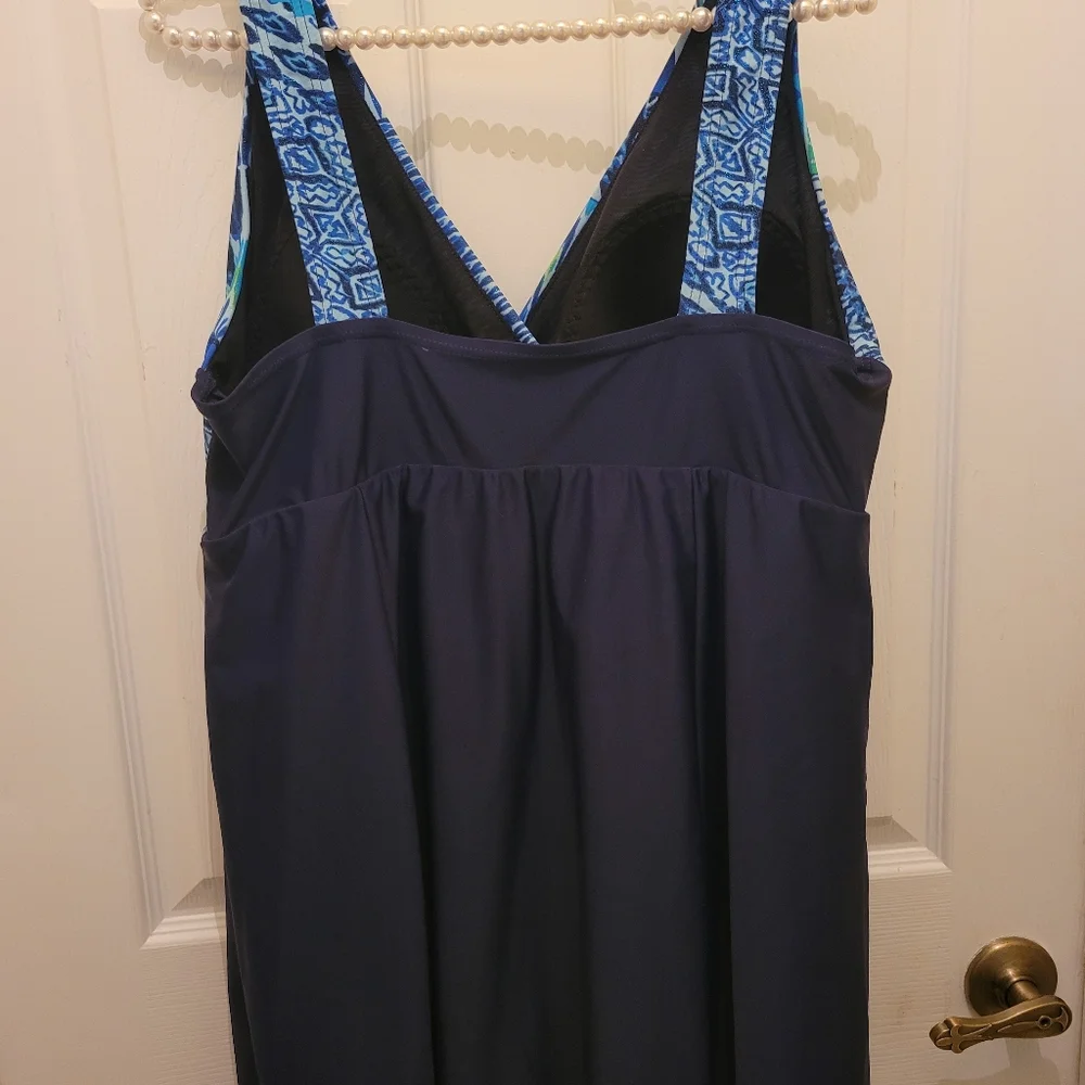 Malibu vintage style one piece plus size women's swimsuit - Picture 6 of 9